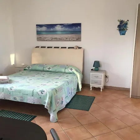 Sardegna Et Soleil In Appartement *